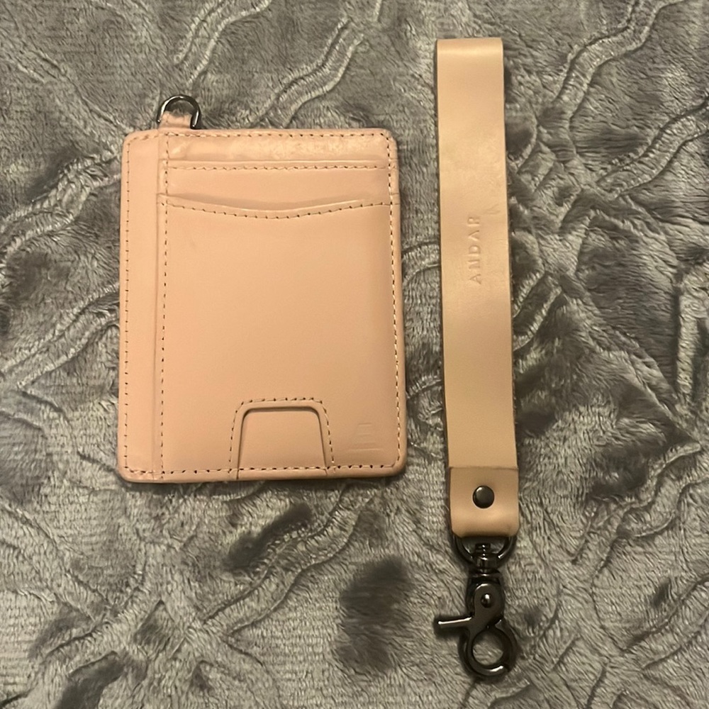 Denner Wallet in blush. In great condition, used only for a few months.